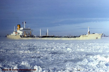 0099-0112-MV Irving-Eskimo