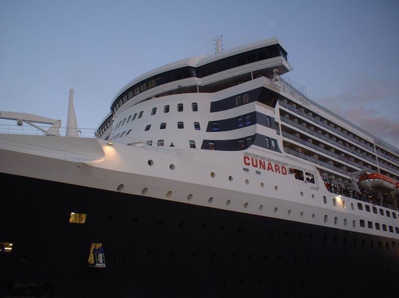 0450-mv queen mary - in quebec city.7