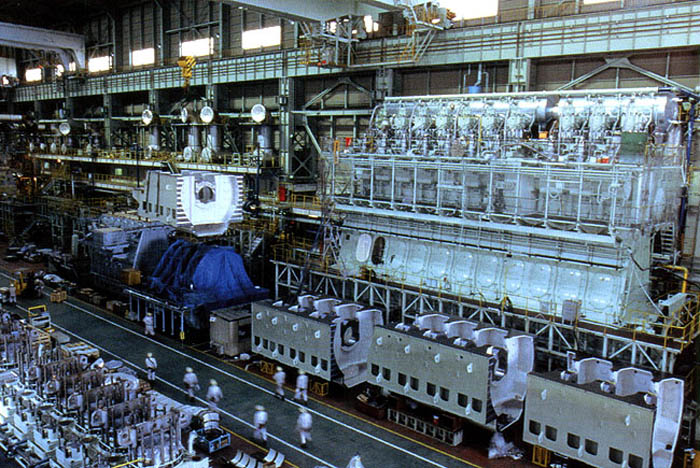 0046-engine_shop.JPG