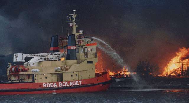 0123-fire boat.jpg