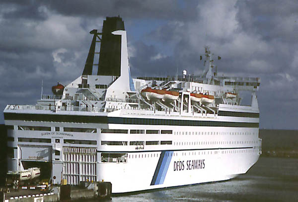 0454-mv queen of scandinavia - ferry.JPG