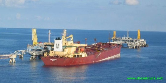 0074-freeport-tankers-offloading