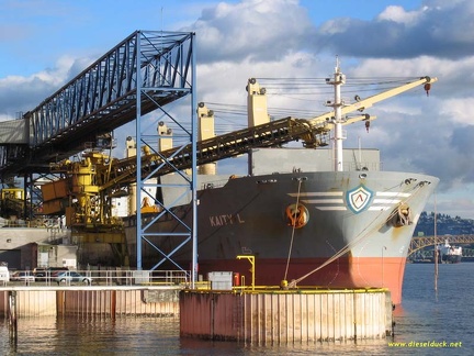 0161-mv kaity l - loading grain.01