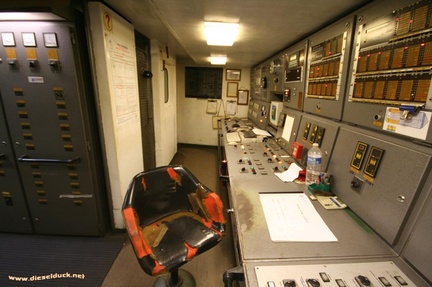 0518-2008.05-DR-Engine-Room.19