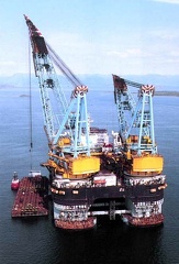 0064-construction ship petronius