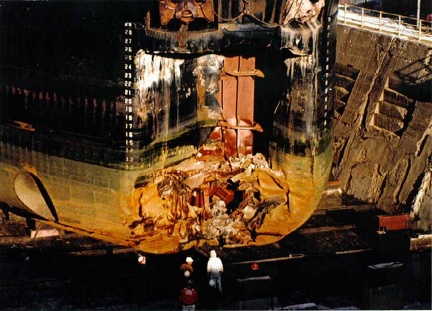 0283-mv buffalo - in gravingdock