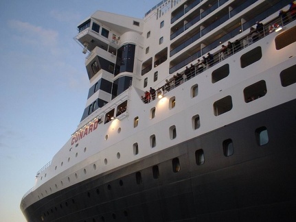 0449-mv queen mary - in quebec city.6