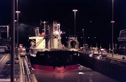 0700-panama canal - nightime