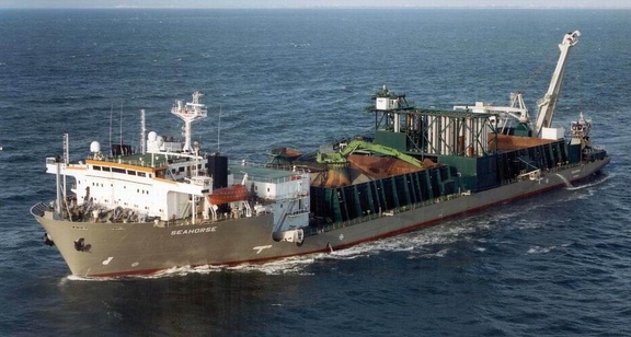 0948-MV Seahorse dredge