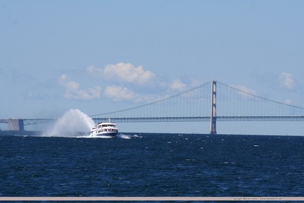 0986.2013.08-Mackinaw Strait