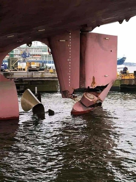 0292.Rudder fell off.jpg