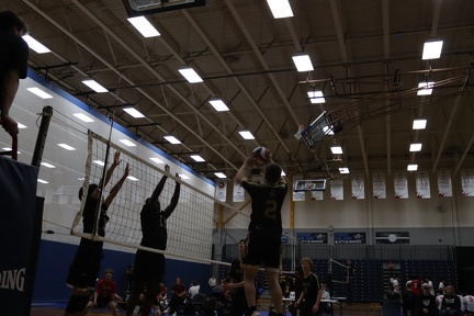 2025.10.10-VIU VB.40