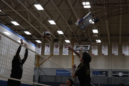 2025.10.10-VIU VB.44