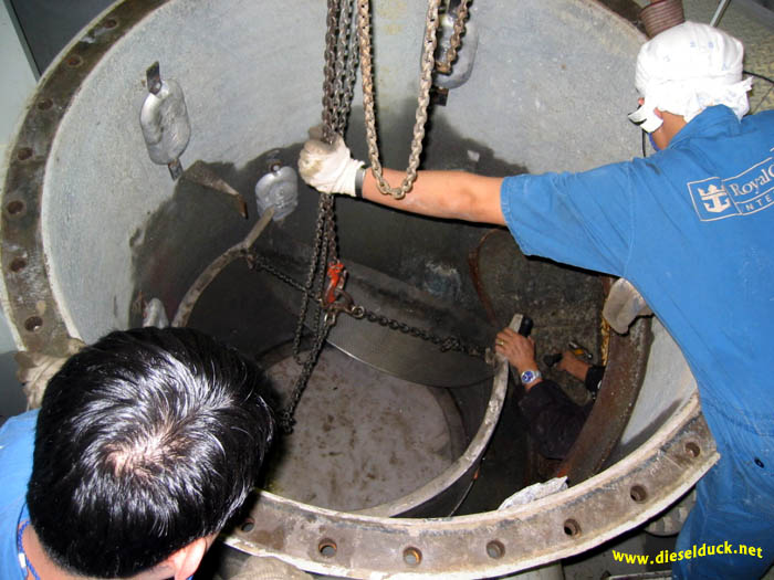 0286-sea chest strainer.01.jpg