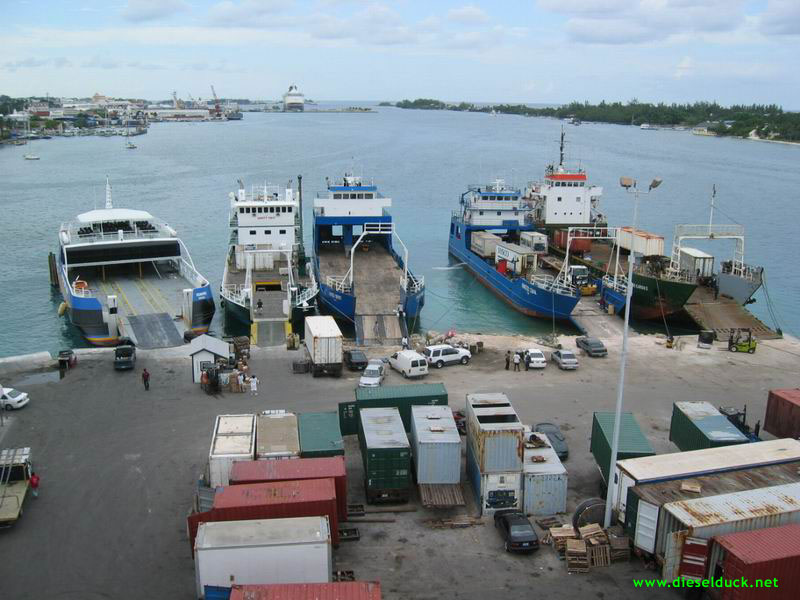 0289-ships-in-nassau.27.jpg