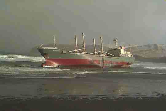 0395-mv kuro - hard aground.jpg