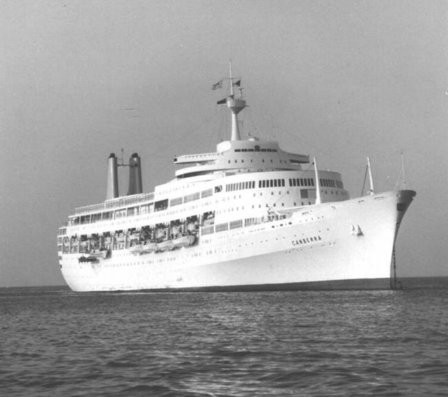 0551-mv_canberra-cruise.JPG