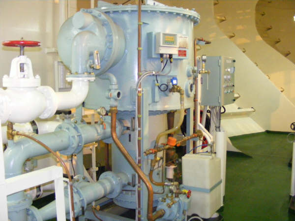 MW.MT Helcion-50k DWT LNG.15.jpg
